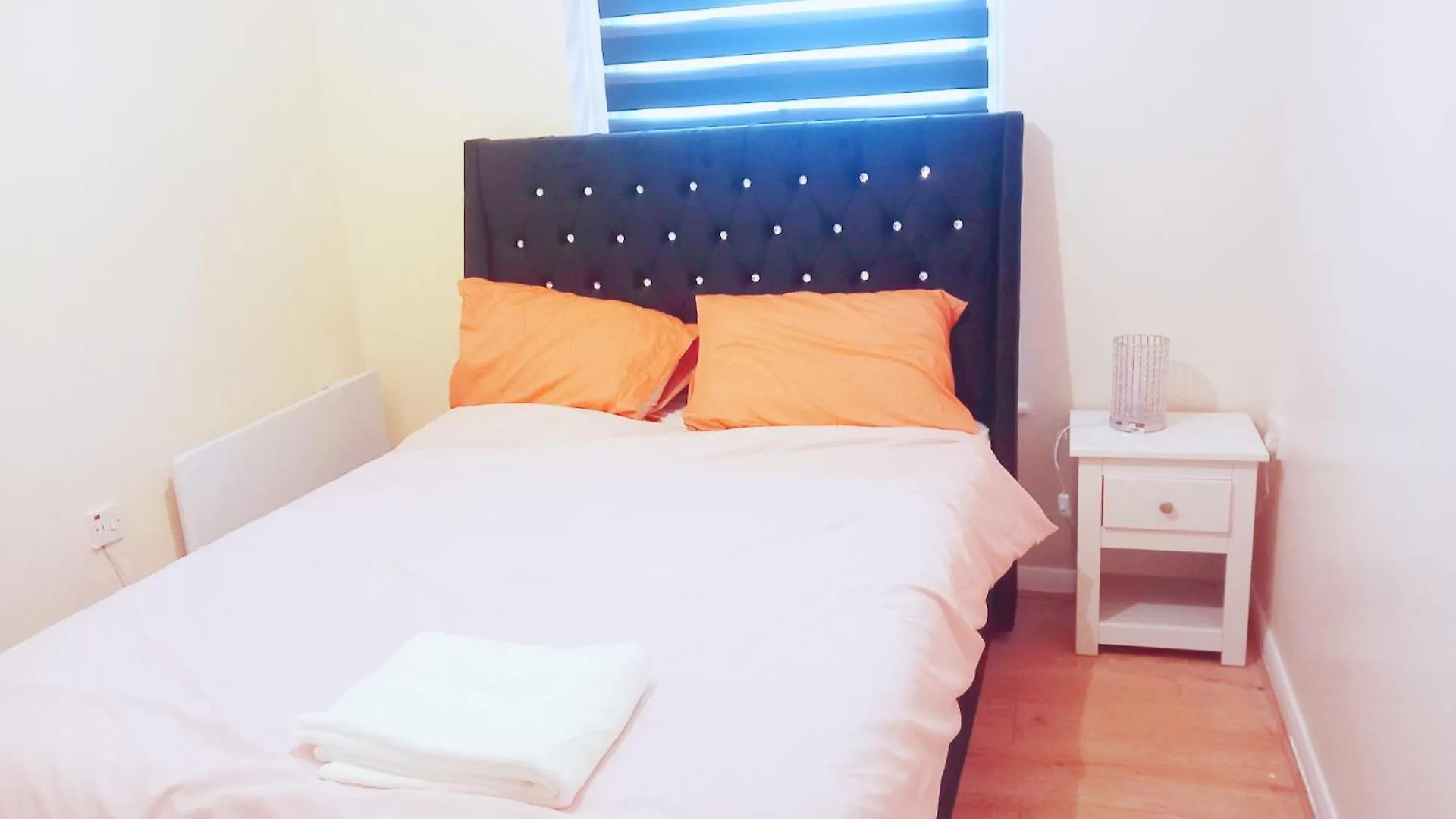 2 Bedroom Apartment Erith United Kingdom