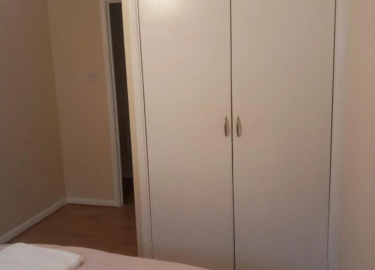 2 Bedroom Apartment Erith 0*,